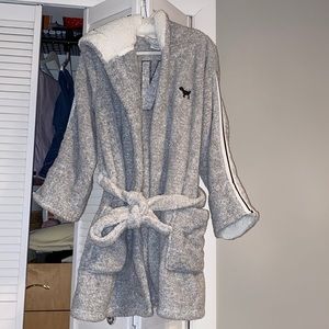 Amazing sparkly robe!